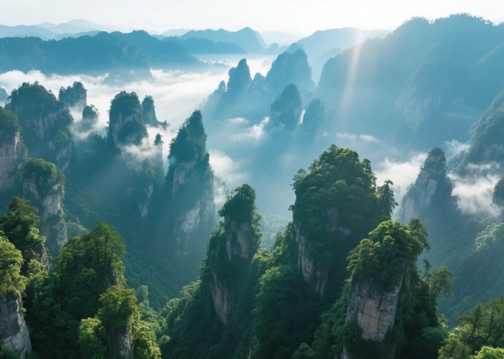 jimeng-2025-07-03-9078-张家界森林公园.jpg