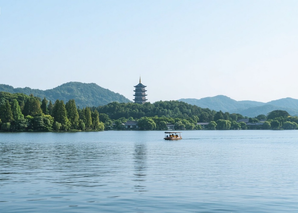 jimeng-2025-07-03-1742-杭州西湖.jpg